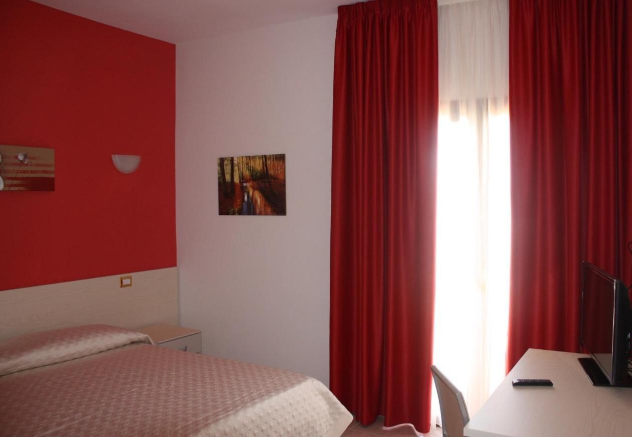 Casale Degli Ulivi * Pellare