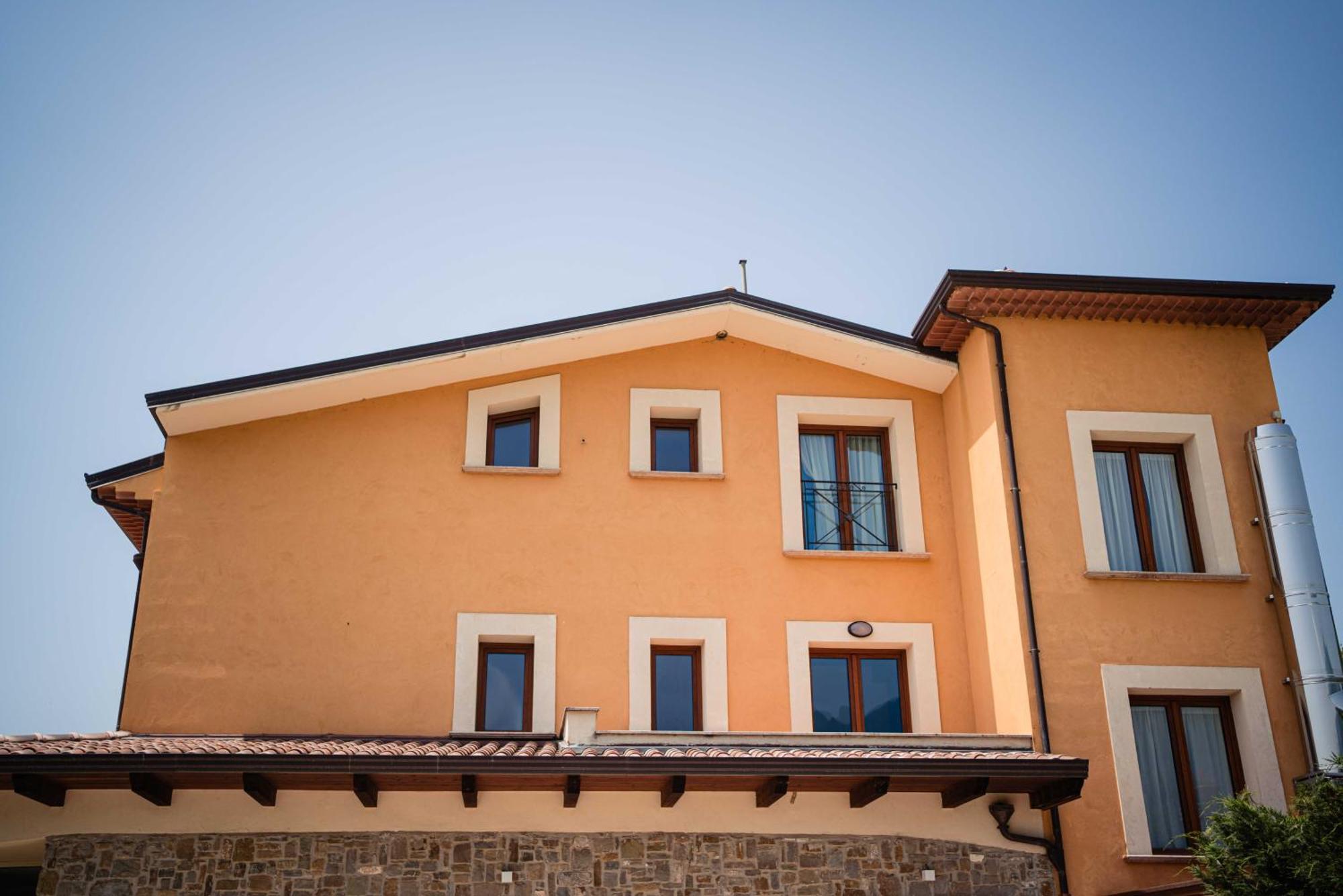 Casa di campagna Casale Degli Ulivi *